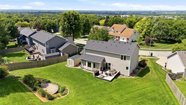 6845 Morningside Circle, Johnston, IA 50131