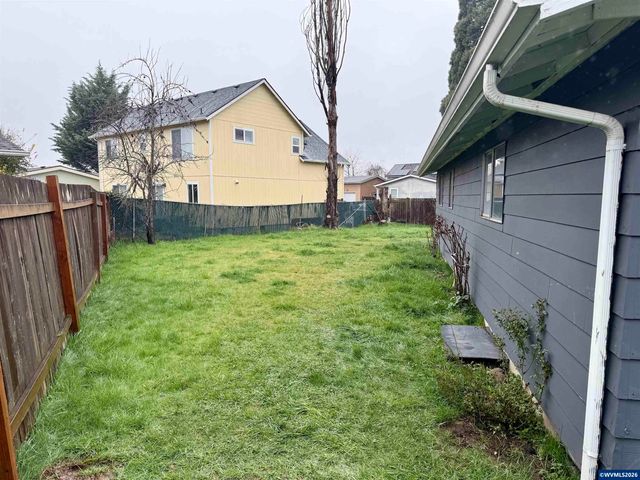 4725 Glenallen Ct NE, Salem, OR 97305