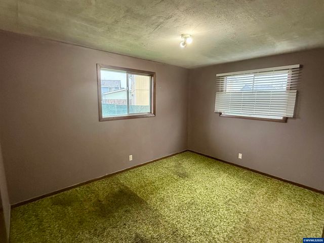 4725 Glenallen Ct NE, Salem, OR 97305