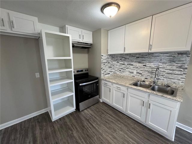 303 Evergreen Hill, Mobile, AL 36609