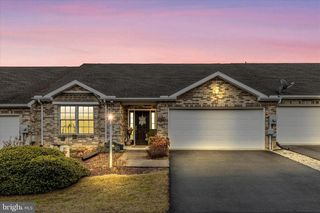 608 BROOKVIEW DR, Greencastle, PA 17225