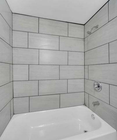 1820 Tomahawk Trail, Round Lake Heights, IL 60073