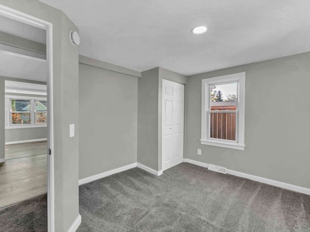 1820 Tomahawk Trail, Round Lake Heights, IL 60073