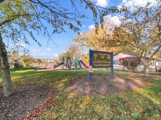 1820 Tomahawk Trail, Round Lake Heights, IL 60073