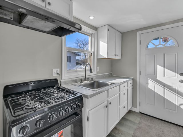 1820 Tomahawk Trail, Round Lake Heights, IL 60073