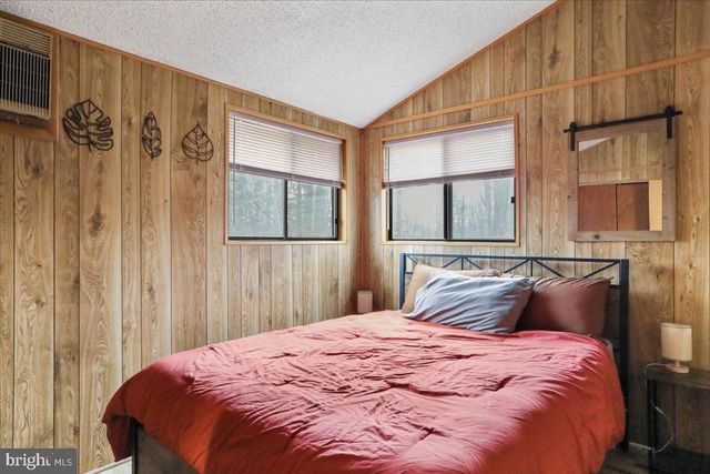 20 SHAWNEE TRAIL, Hedgesville, WV 25427