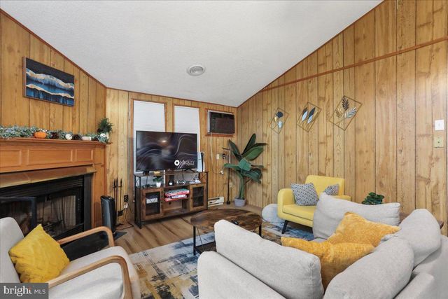 20 SHAWNEE TRAIL, Hedgesville, WV 25427