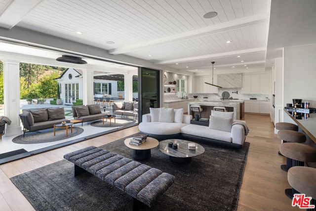 4639 Balboa Avenue, Encino, CA 91316