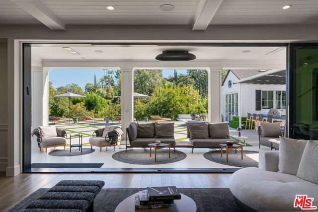 4639 Balboa Avenue, Encino, CA 91316