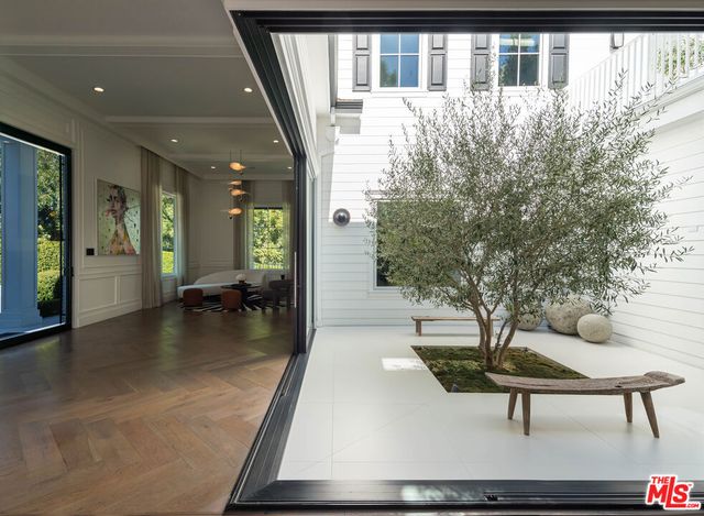 4639 Balboa Avenue, Encino, CA 91316