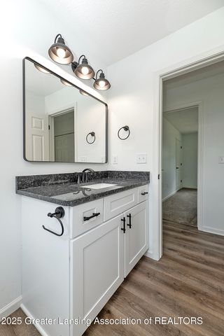 1429 Pierce Road, Lansing, MI 48910