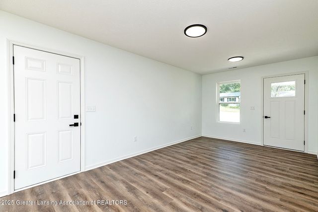 1429 Pierce Road, Lansing, MI 48910