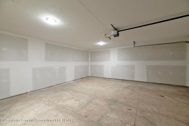 1429 Pierce Road, Lansing, MI 48910