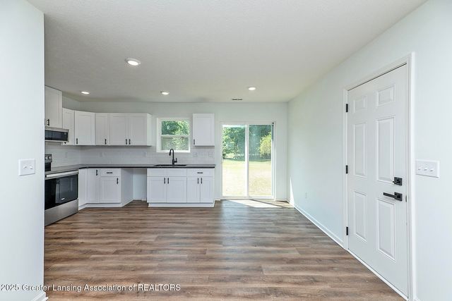 1429 Pierce Road, Lansing, MI 48910