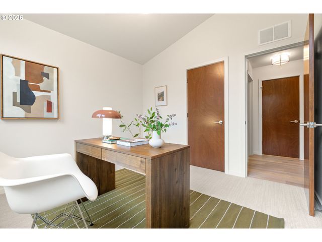 3105 Nw BLUE SKY Ln, Portland, OR 97229