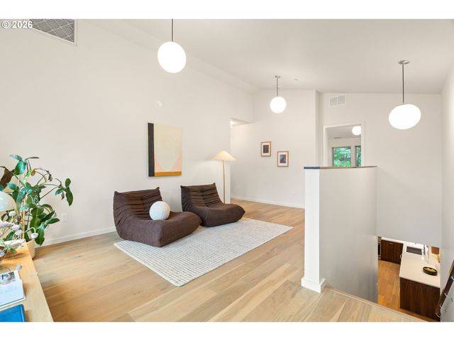 3105 Nw BLUE SKY Ln, Portland, OR 97229
