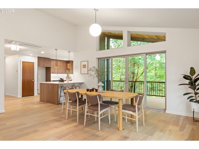 3105 Nw BLUE SKY Ln, Portland, OR 97229