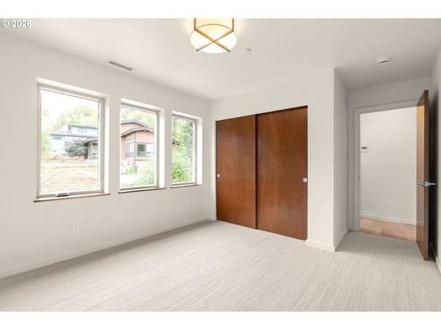 3105 Nw BLUE SKY Ln, Portland, OR 97229