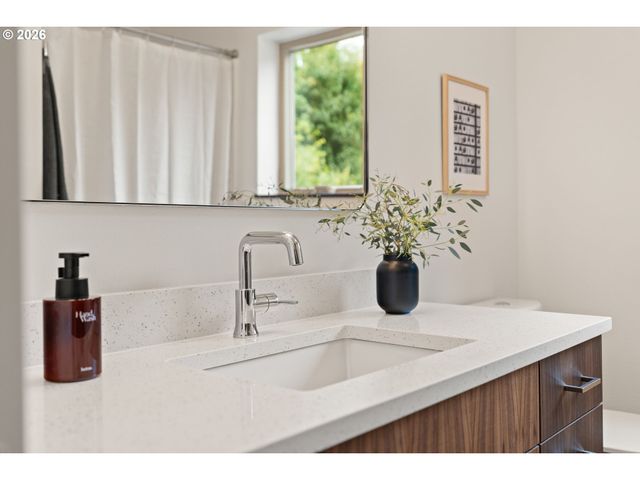3105 Nw BLUE SKY Ln, Portland, OR 97229