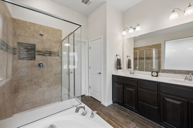 7829 Bella Way, Arlington, TX 76001