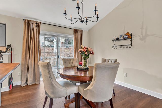 5181 Crumpacker DR, Roanoke, VA 24019