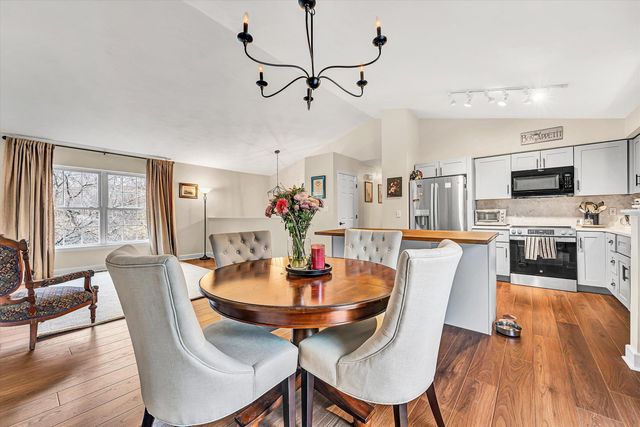 5181 Crumpacker DR, Roanoke, VA 24019