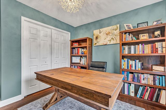 5181 Crumpacker DR, Roanoke, VA 24019