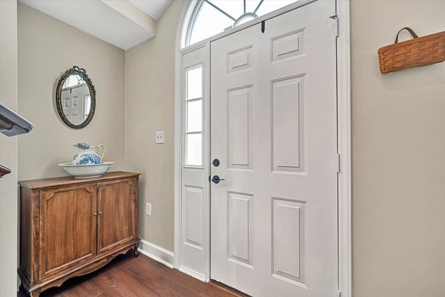 5181 Crumpacker DR, Roanoke, VA 24019