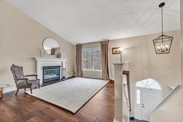 5181 Crumpacker DR, Roanoke, VA 24019