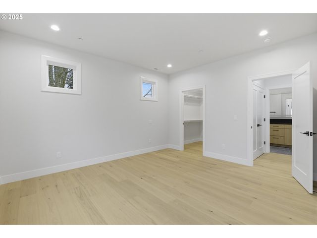 6900 Se Brooklyn St, Portland, OR 97206