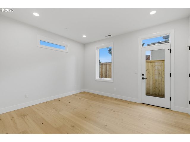 6900 Se Brooklyn St, Portland, OR 97206