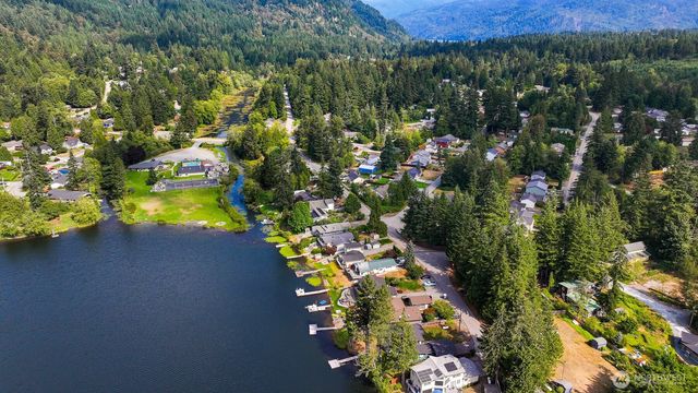333 Lakeside Drive, Sedro Woolley, WA 98284