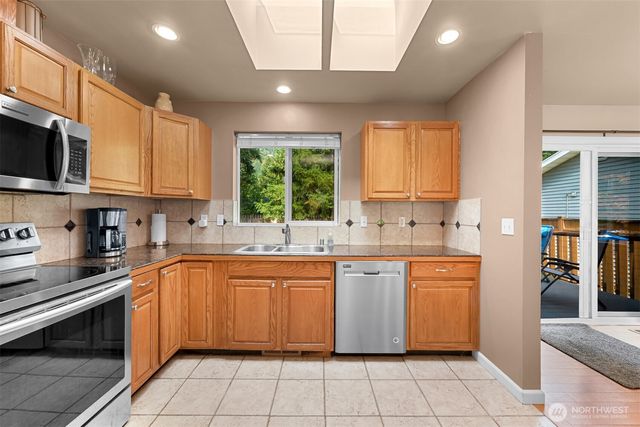 333 Lakeside Drive, Sedro Woolley, WA 98284