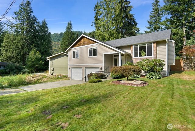 333 Lakeside Drive, Sedro Woolley, WA 98284