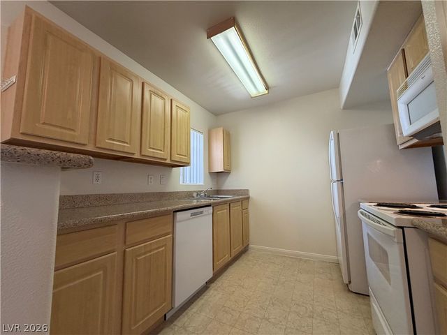 8000 West Badura Avenue 2138, Las Vegas, NV 89113