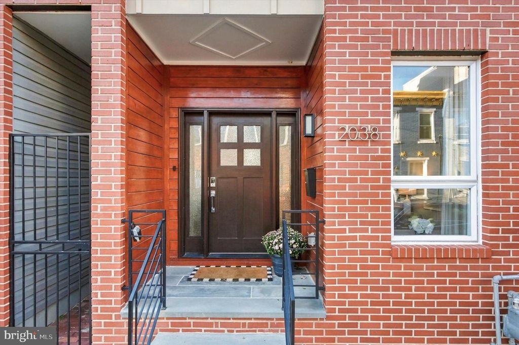 2038 MARTHA ST, PHILADELPHIA, PA 19125 — photo 2