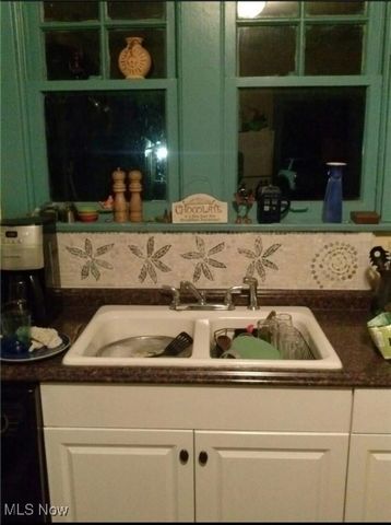 1568 W Exchange Street, Akron, OH 44313