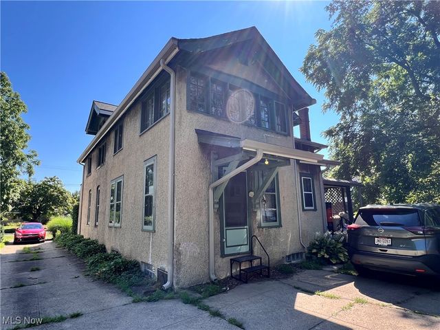 1568 W Exchange Street, Akron, OH 44313