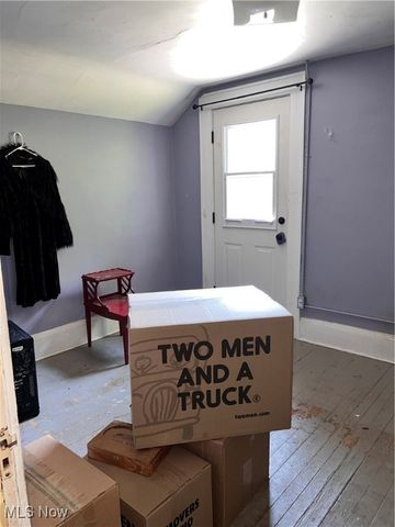 1568 W Exchange Street, Akron, OH 44313