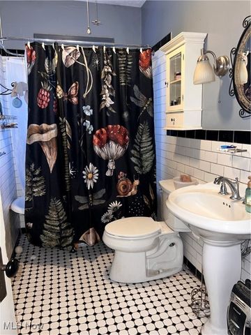 1568 W Exchange Street, Akron, OH 44313