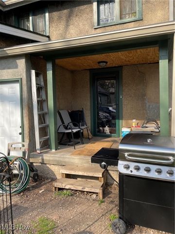 1568 W Exchange Street, Akron, OH 44313