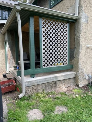 1568 W Exchange Street, Akron, OH 44313