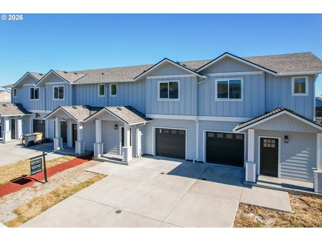 729 Periander Way, Harrisburg, OR 97446