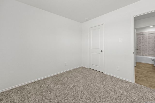 16023 Mahogany Way, Elmendorf, TX 78112
