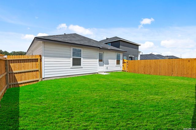 16023 Mahogany Way, Elmendorf, TX 78112
