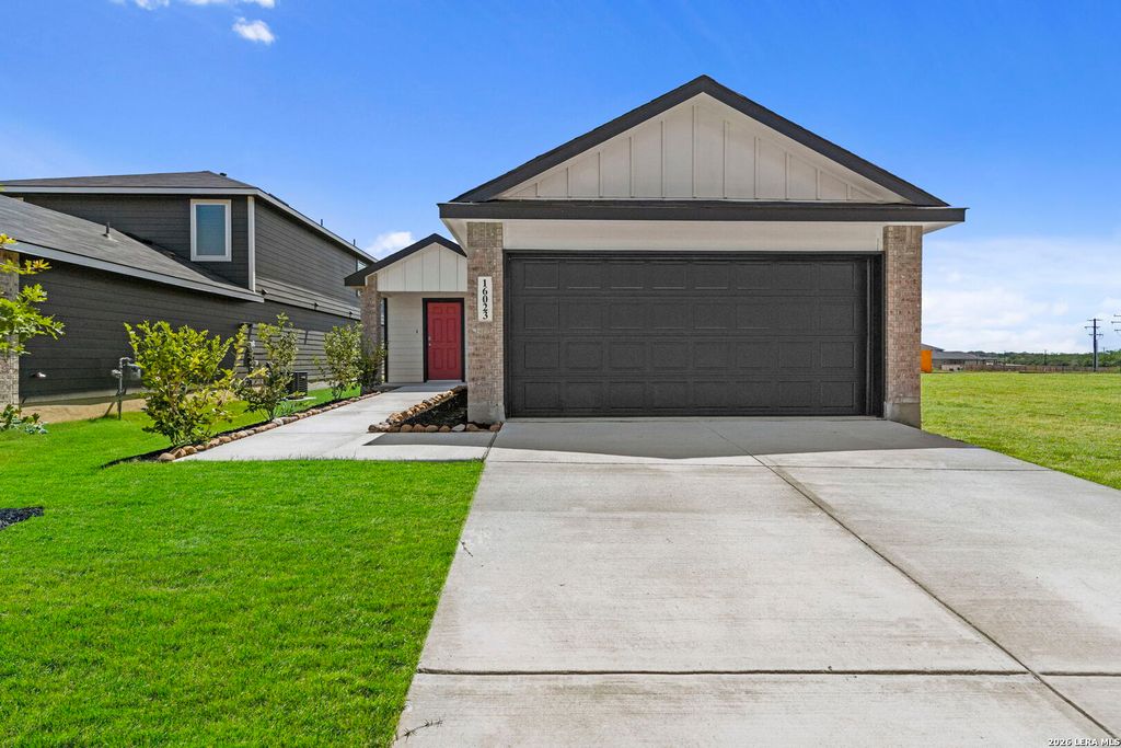 16023 Mahogany Way, Elmendorf, TX 78112