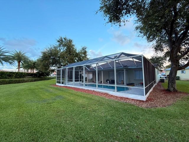 420 SE 23rd Ln 420, Homestead, FL 33033
