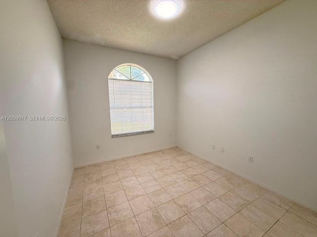 420 SE 23rd Ln 420, Homestead, FL 33033