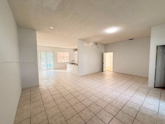 420 SE 23rd Ln 420, Homestead, FL 33033