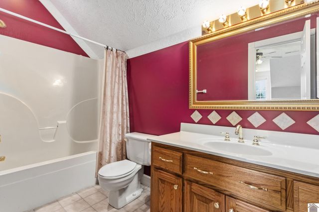 1478 Bill Thompson Road, Kuttawa, KY 42038